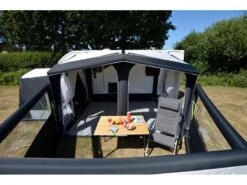 Kampa Opblaasbaar Windscherm Air Break 3 -Campingwinkel 35 2 kampa opblaasbaar windscherm air break 3 wb0004